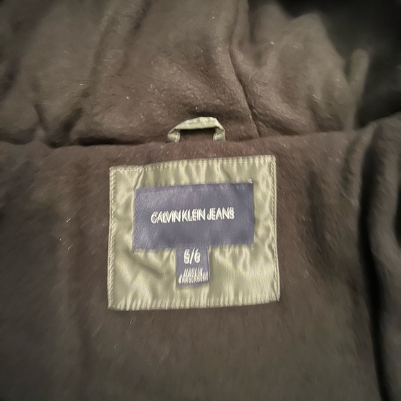 NEW Gray/Silver Puffer Coat - Picture 2 of 3